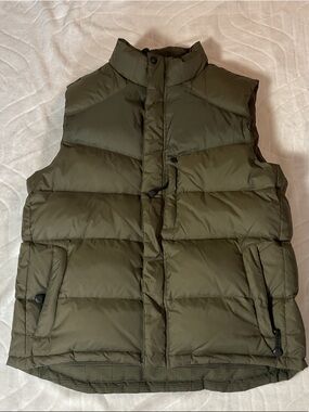 Men's Quilted Puffer Vest in Olive Green DOWN FILLED REVERSIBLE